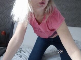 Hotblonde39