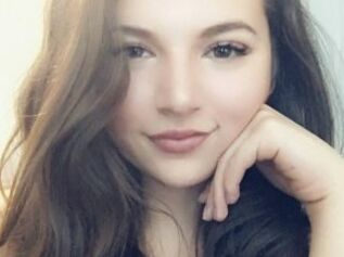 Isabelle_Decker