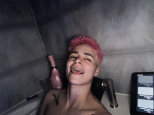Iamalexapink