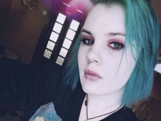 Jennifer_Davils