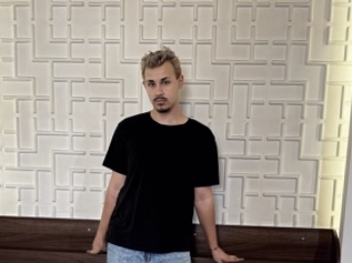 Julianlogan