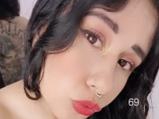 Julieta_curvy69