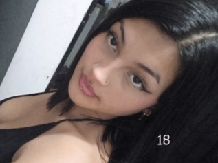 Khloerose18