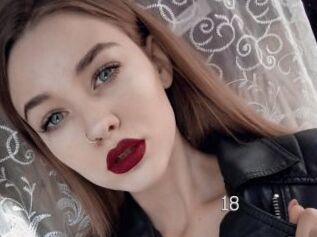 LisaDoll18