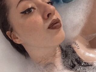 Little_bitch_Xx