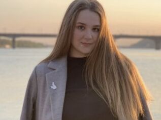 LovelyAnna