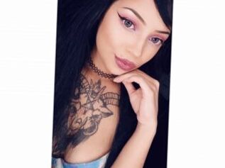 LucyVonTease