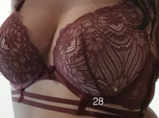Lady28