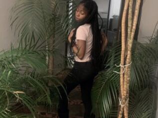 MISSKINKYXXXXX