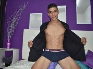 MasculinoAaron