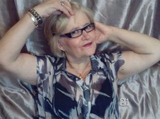 MatureLady21