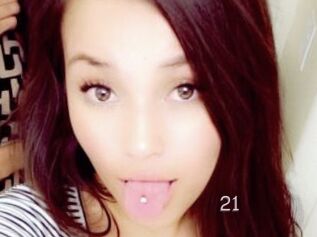 MiaCheri21
