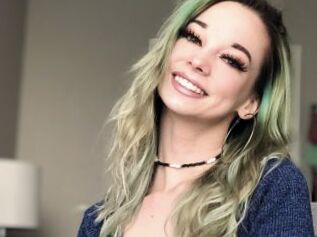 Mia_Fern