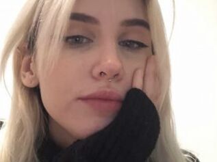 Mia_z