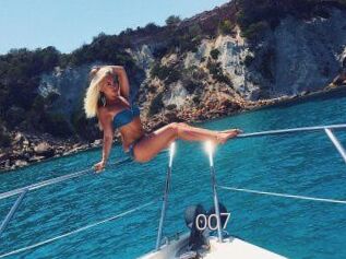 Miss007