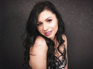 Monica_DeLuxe