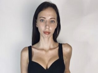 Maxineearney