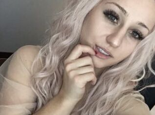 Nadya_Dovell