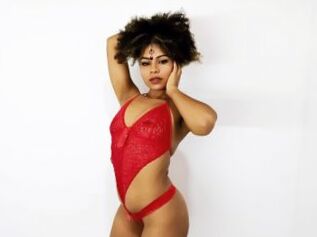 Naomy_latina