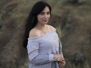 Nina_22