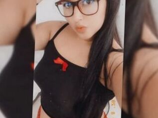 Nina_Rey