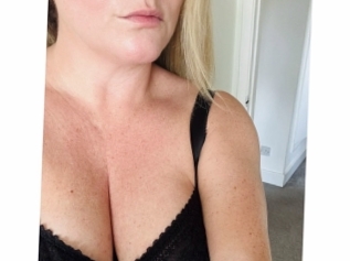 Nikkibigtitsx