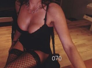 Nina070