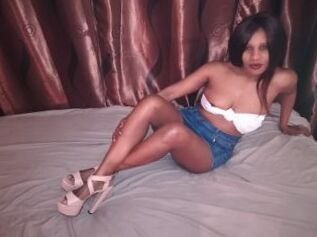 PetiteMilfRENEE