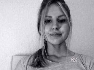 Pretty_Lola69