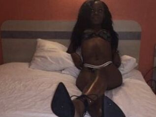 Prettypussy_isis