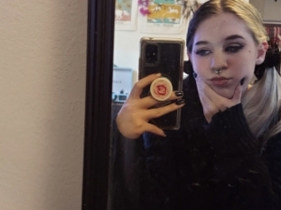 Peachyinbetween