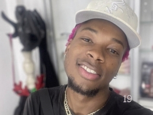 Playboyebony19