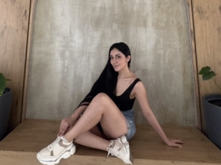 Powerful_woman