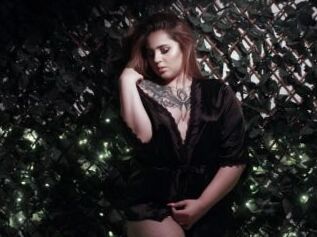 Samantha_dark