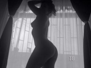Sara_BigAss18