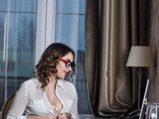 SensualSecretary4Y