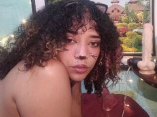 Skarlet_Afro