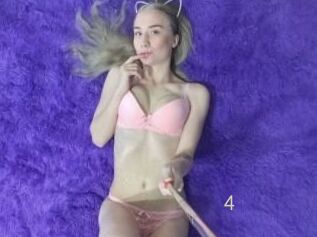 StacyDoll_4U