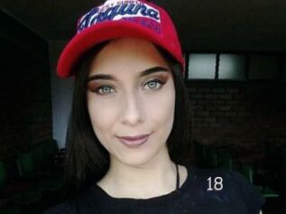 Saralovee18
