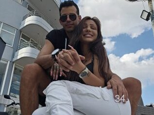 Sexycouple34
