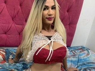 Shelbinaxxl