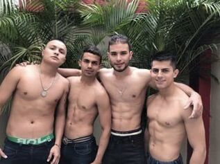 Shmodelsfour