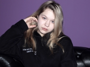 Simonahugs