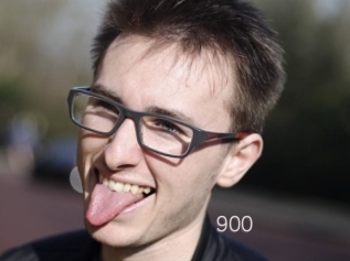 Stutom900