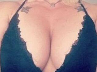 THEBlondeAmazon