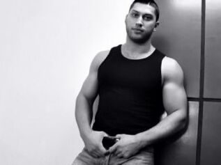 TheMuscleHunk