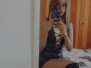 Tessa_thomp