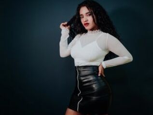 VanessaHuntres