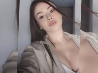 Valeria_whitee