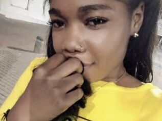 X_Naomihotpussy_X